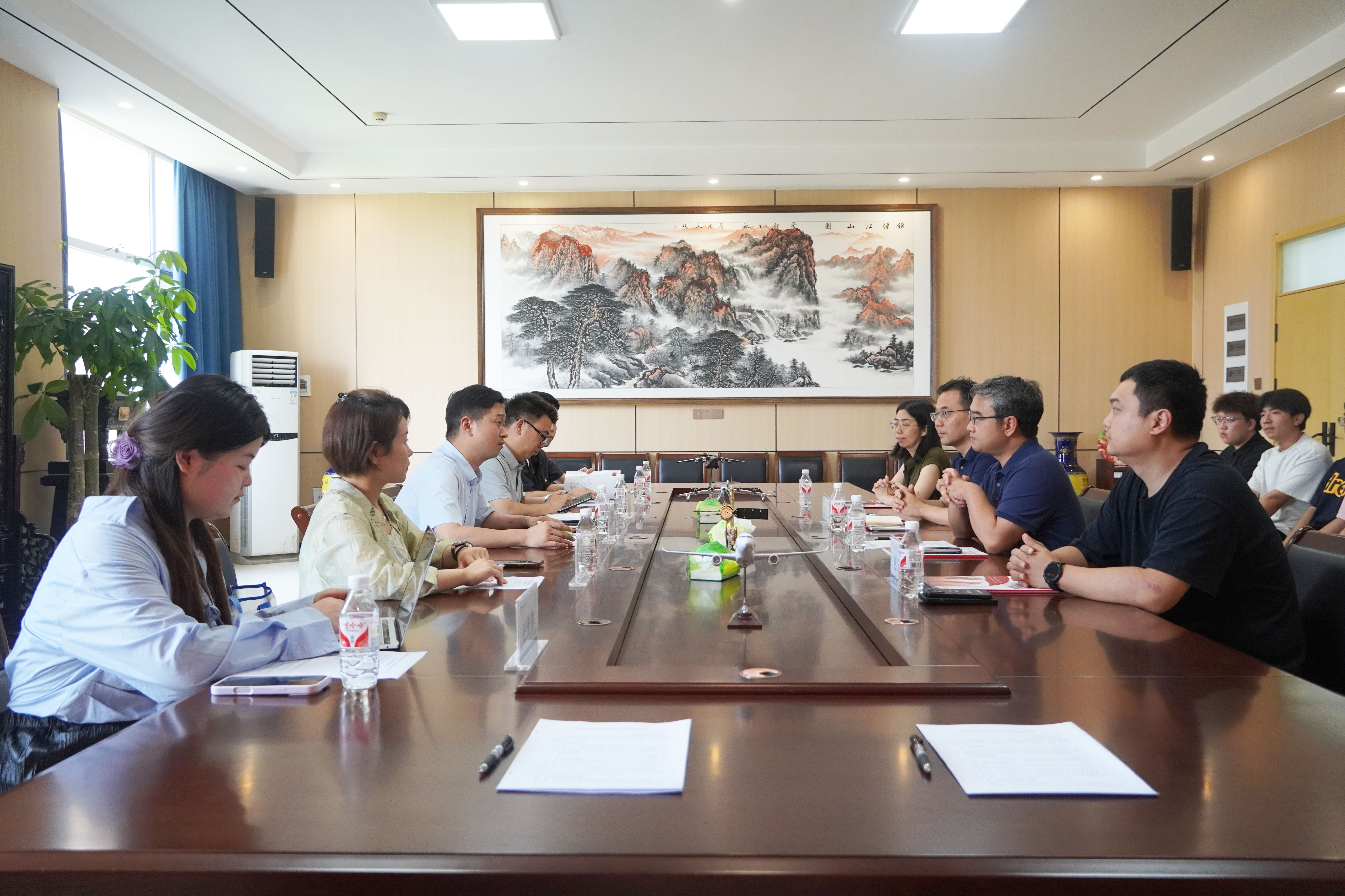 融跃教育与郑州航空工业管理学院签约合作